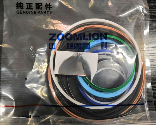 Zoomlion Concrete Pump Parts Zoomlion ZLJ5392THB125-44m Mobile Concrete Pump 3rd Boom Section Seal Kits 001600001A0000007 